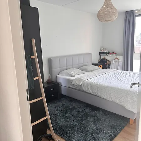 Spacious With Lush Green Park Views Apartamento *