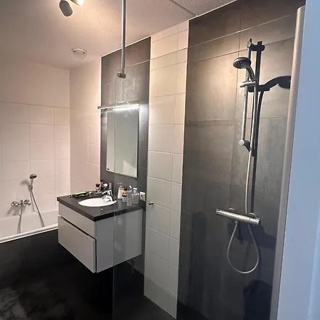 Apartamento Spacious With Lush Green Park Views *